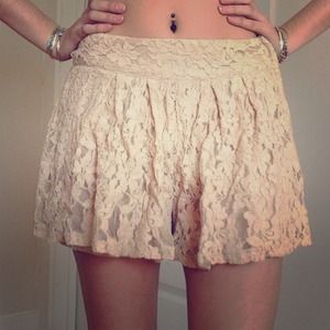 ⛔️SOLD⛔️Los Angeles Lacey Shorts