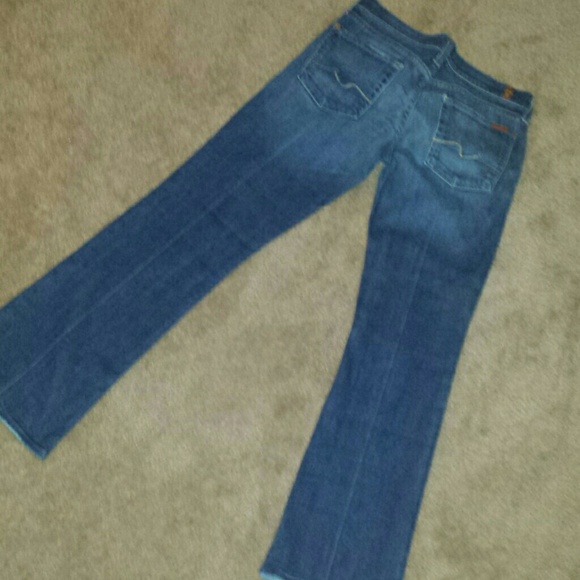 Seven - Picture 3 of 4