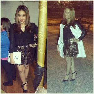 🎉one day sale🎉Gold sequin skirt, nwt.