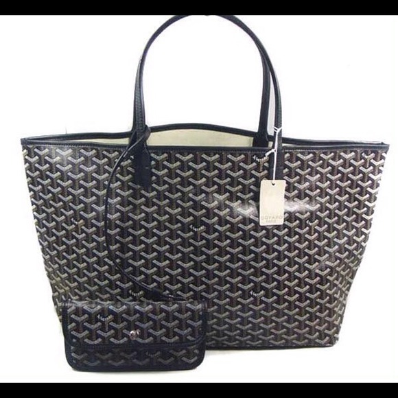 Goyard shoppers