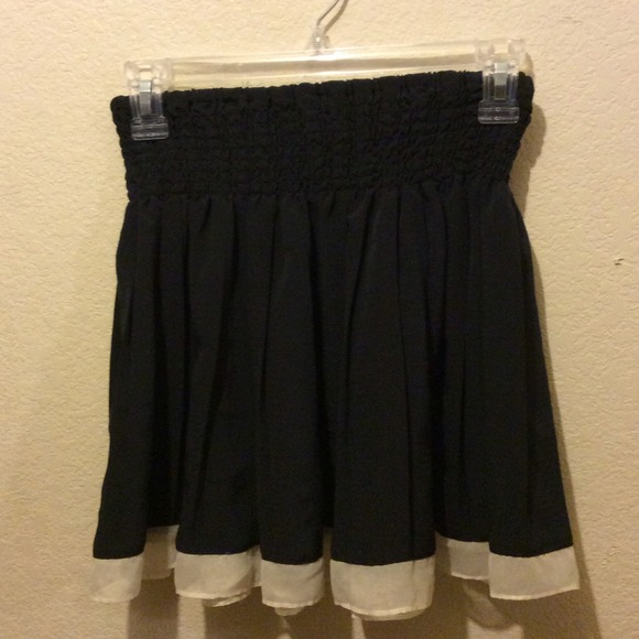 Flirty black and white skirt
