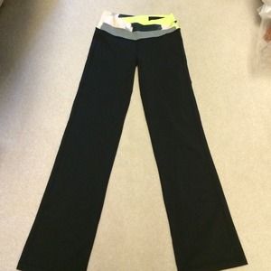 Lululemon Astro pans