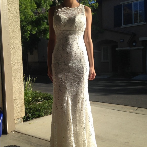 Pure white prom dress - Picture 4 of 4