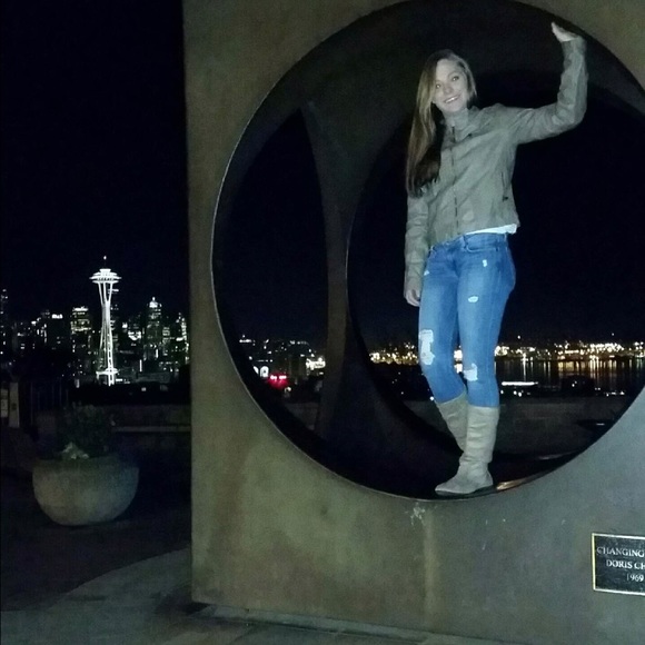 Meet your seller and buyer! - Picture 4 of 4