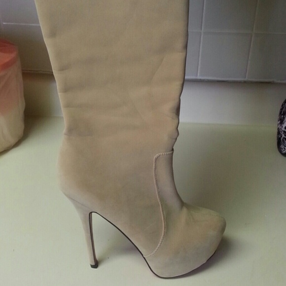 Knee High Tan bootd