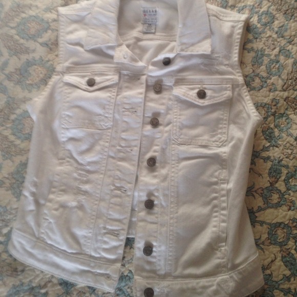 ✋SOLD 💳Guess jean vest
