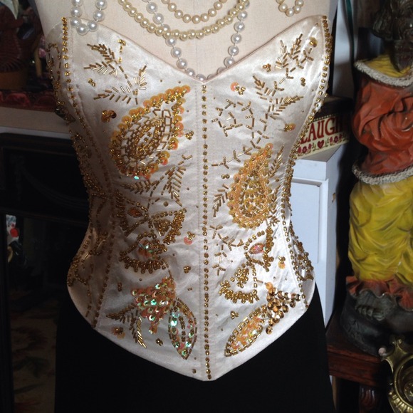 Ornate beige & gold beaded Mikino Corsete