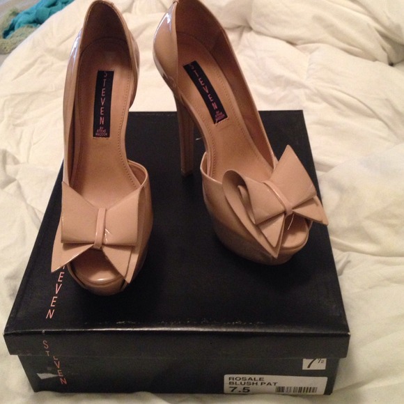 STEVEN BY STEVE MADDEN