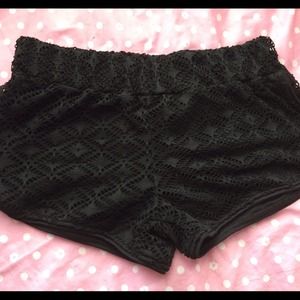 Lace beach shorts 🌊☀️