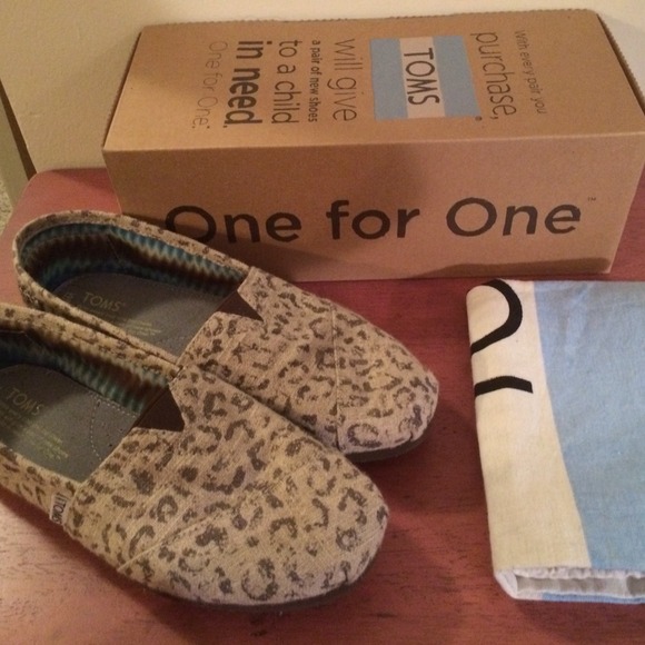 Snow Leopard Toms
