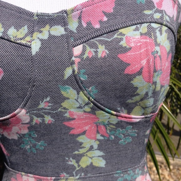 RESERVED NWOT! Floral skater corset dress - Picture 2 of 3