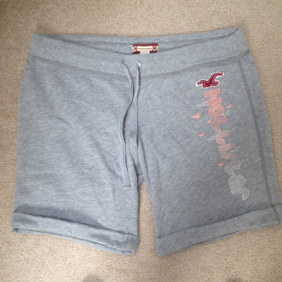 ⛔️sold in bundle Hollister shorts
