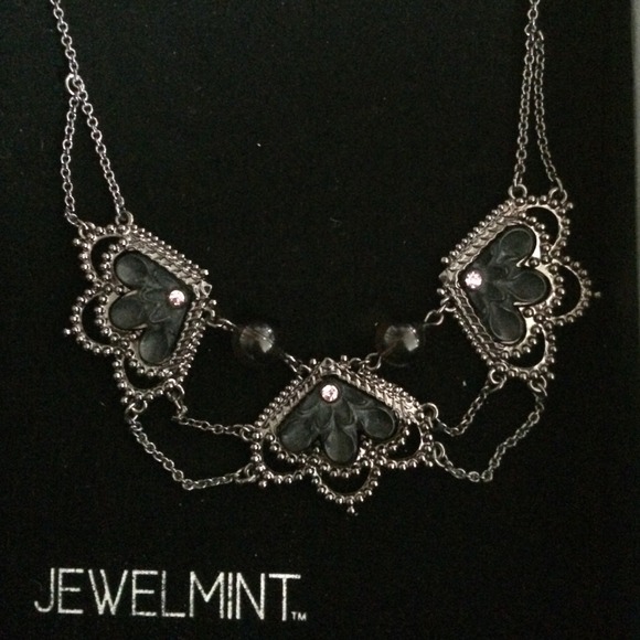 Baroque Bloom Necklace! Brand New! - Picture 2 of 2