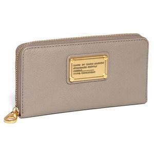 MARC by Marc Jacobs Classic Q-Vertical Zip Wallet