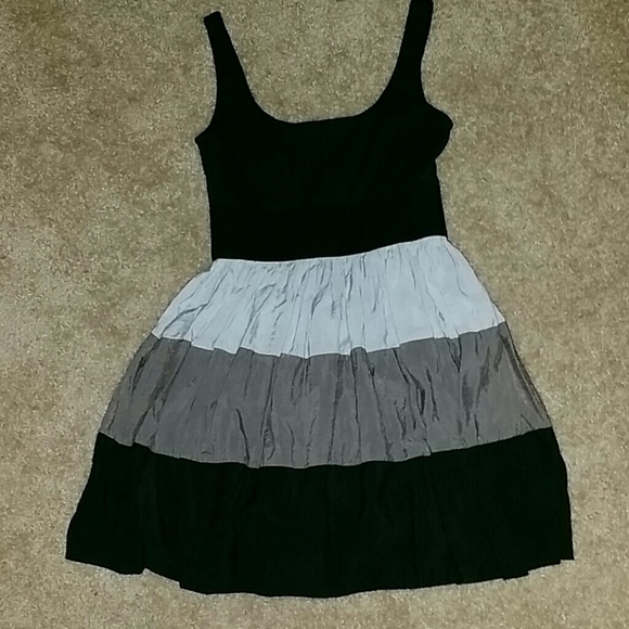 Dress - Picture 1 of 1