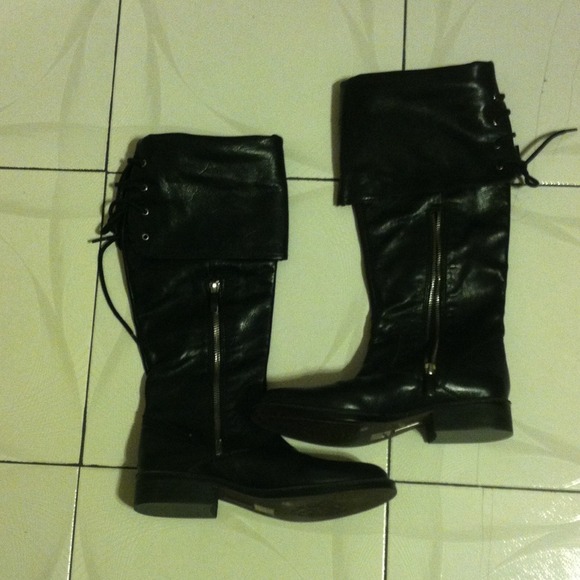 Vince v camuto black boots