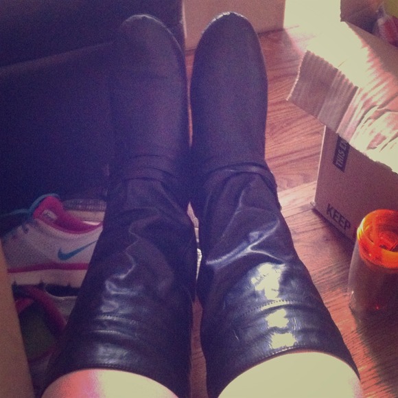 Black Boots