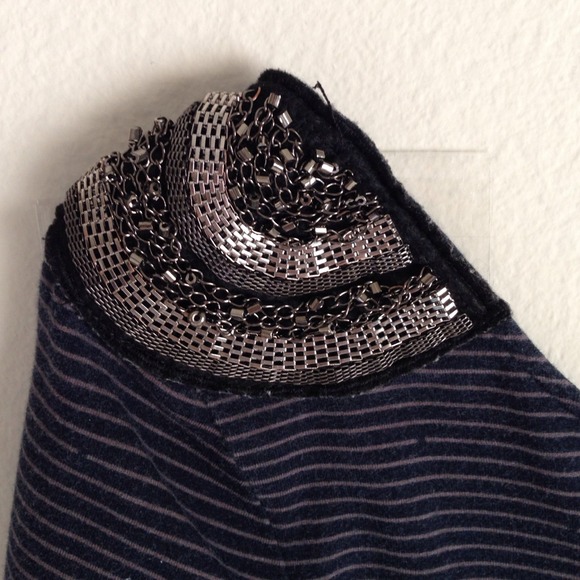 Silence & Noise Embellished-Shoulder Printed Dress - Picture 2 of 4