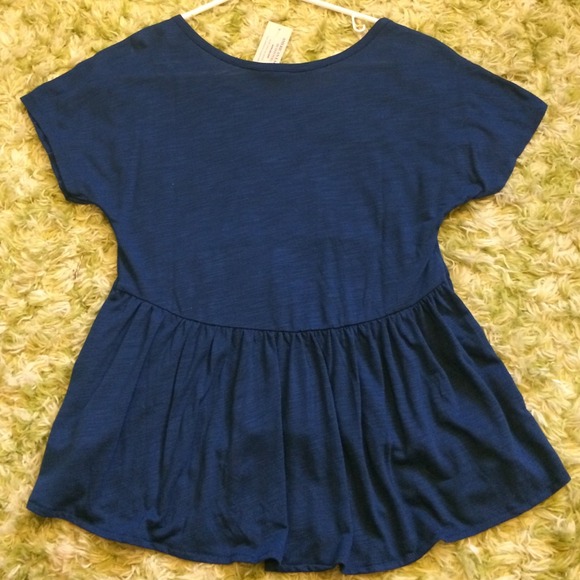 AE Eyelet Peplum T-Shirt (Blue) - Picture 2 of 4