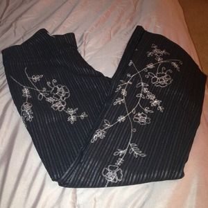 Sexy Cache pants with flower details