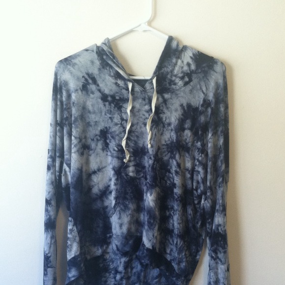 bettina hoodie dupe
