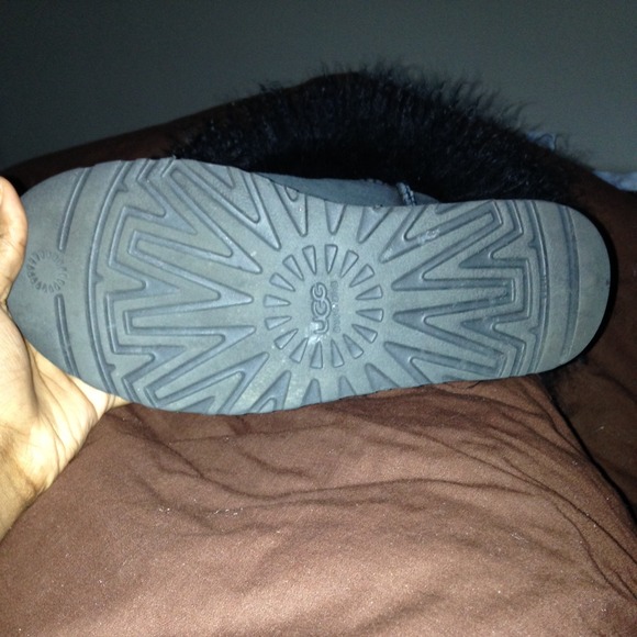 Uggs gently used - Picture 1 of 4