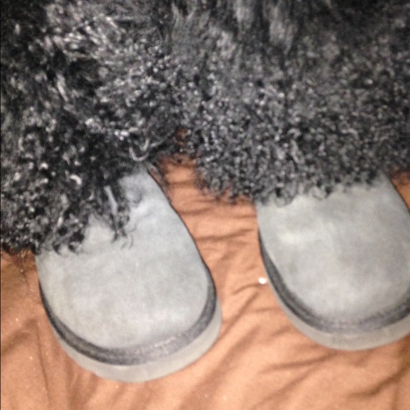 Uggs gently used - Picture 3 of 4