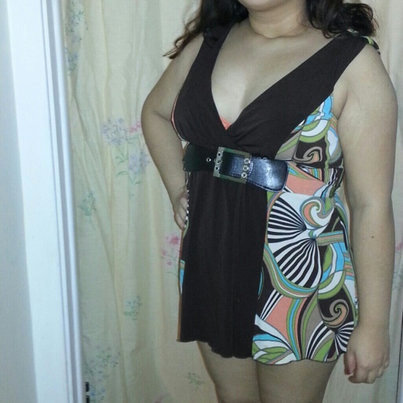 Multi color low cut blouse