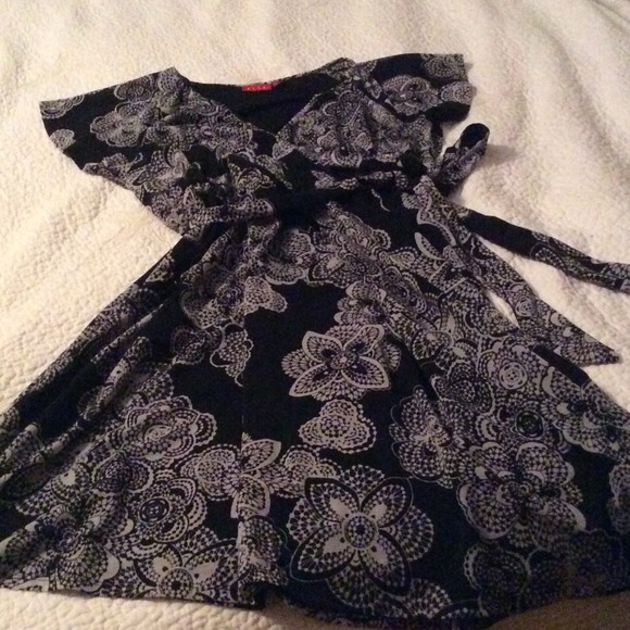 Faux wrap dress....cute spring/summer weight