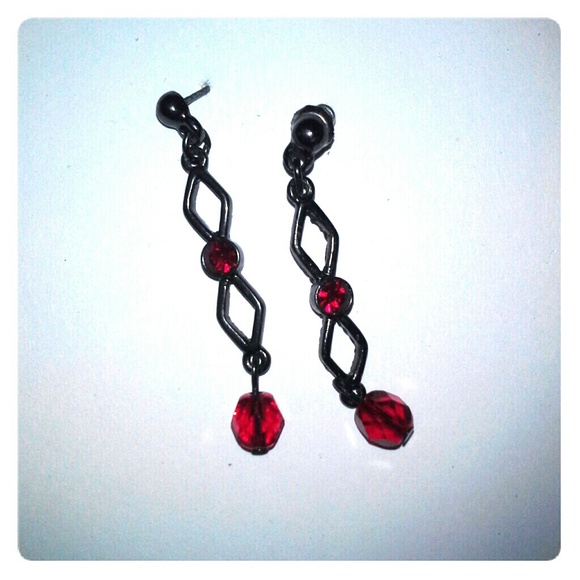 NWOT Red and black earrings