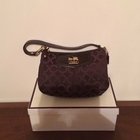 Coach Set - Picture 4 of 4