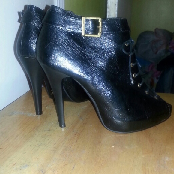Size 9 black peep toe bootie