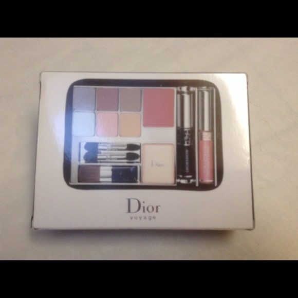 🌻🌹S O L D🌹Christian Dior "Voyage"Makeup Palette - Picture 4 of 4