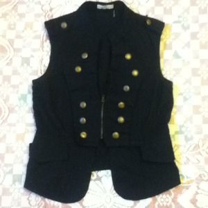 Black sleeveless top with zipper