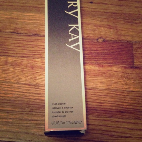 Mary Kay brush cleaner spray