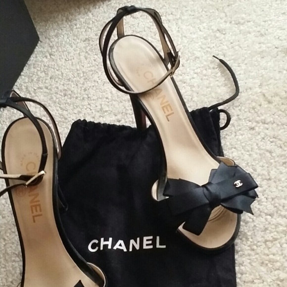 CHANEL BLACK SANDALS