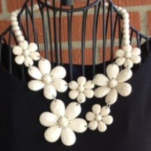 Flower necklace