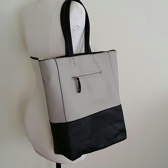 SOLD! Deena & Ozzy Stud Tote Bag - Picture 3 of 4