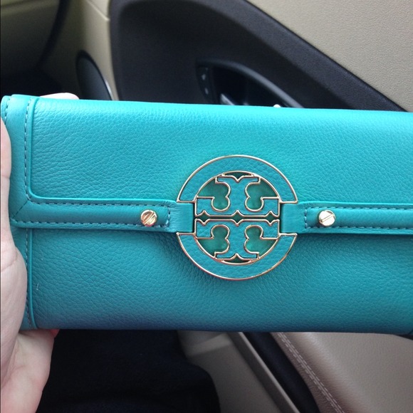Sold in a Bundle  new with tags wallet