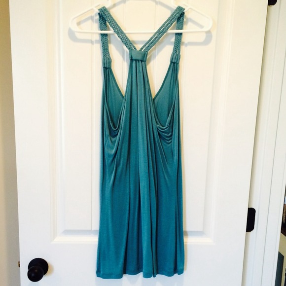 Mossimo tank - Picture 2 of 4