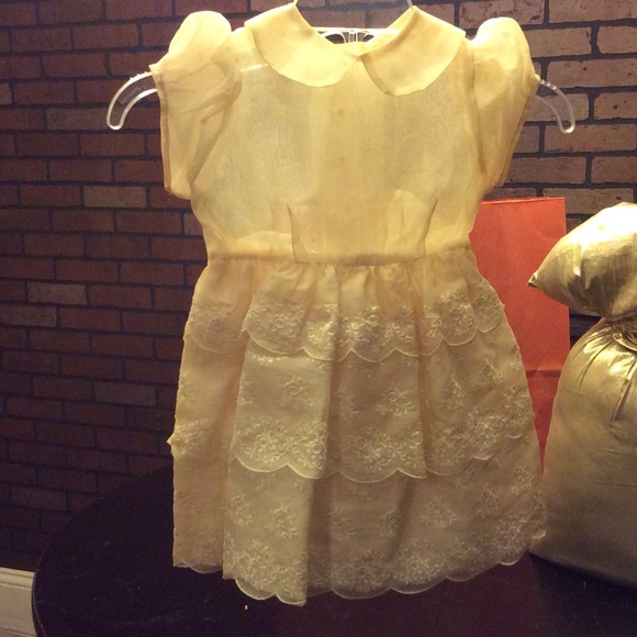 Girls dress - Picture 2 of 4