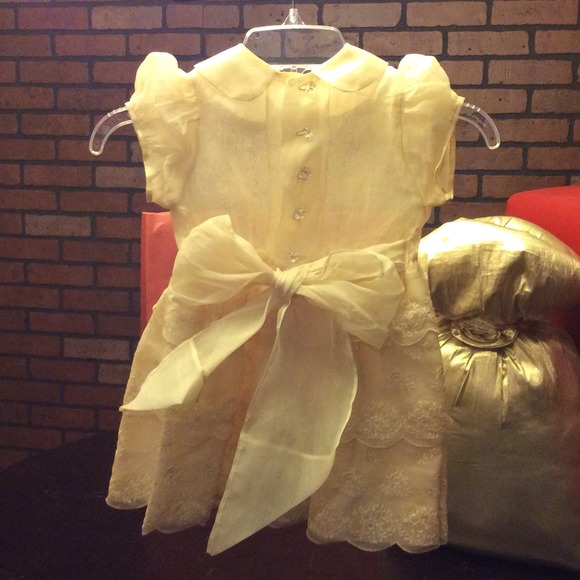 Girls dress - Picture 3 of 4