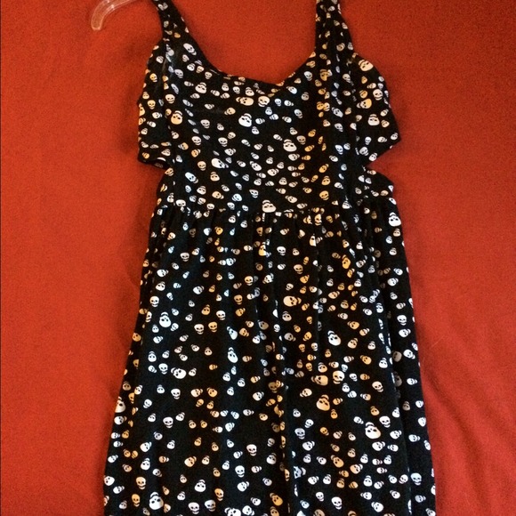 💀Black and white skull dress💀