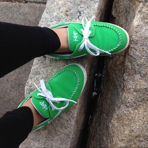 KEEP green tennis shoes
