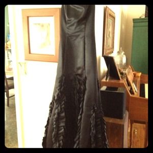 Gorgeous Jessica McClintock Black Satin Prom Dress