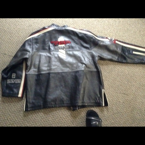 Motorcycle jacket - Picture 2 of 3