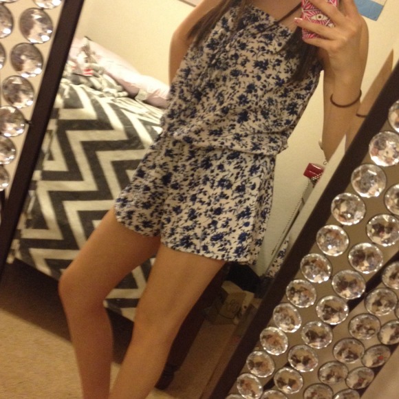 Romper - Picture 2 of 2