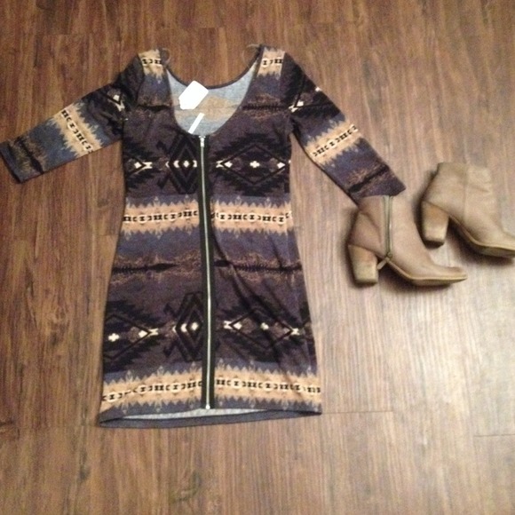 🚫SOLD🚫🌵 Boutique Aztec Dress 🌵 - Picture 2 of 3