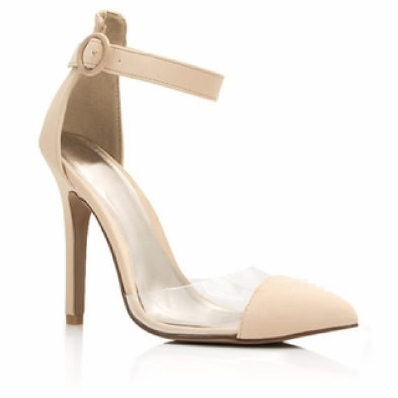 Shoes - Nude illusion unboot pump 6.5