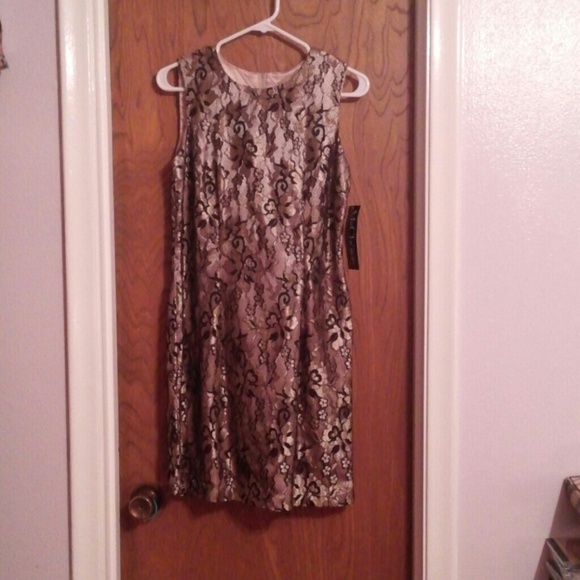 Party dress - Picture 2 of 2
